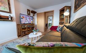 Schlossberg-Domizil Mit Weitblick - Arbeitsplatz, Balkon, Netflix, Badewanne & Yogamatte